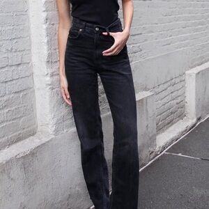 Zara Black high waisted Straight Leg Jeans women’s size 0